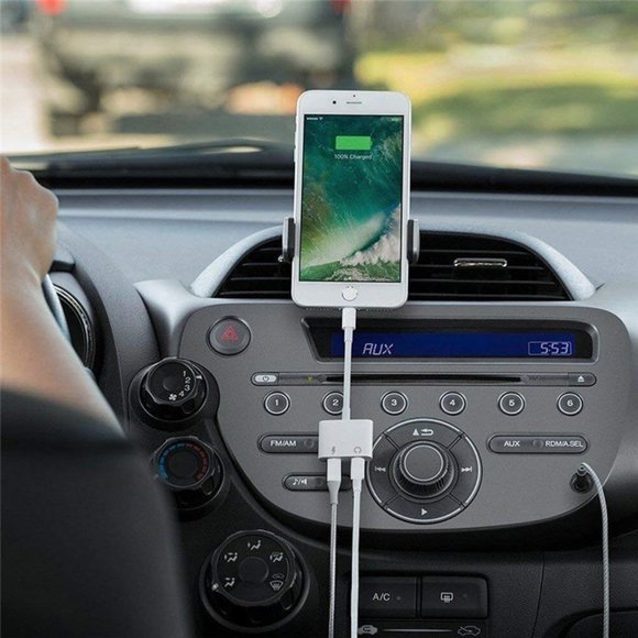 iPhone 2 in 1 Lightning to 3.5mm AUX Audio + Charger Splitter, Headphone Adapter - Picture 6 of 6